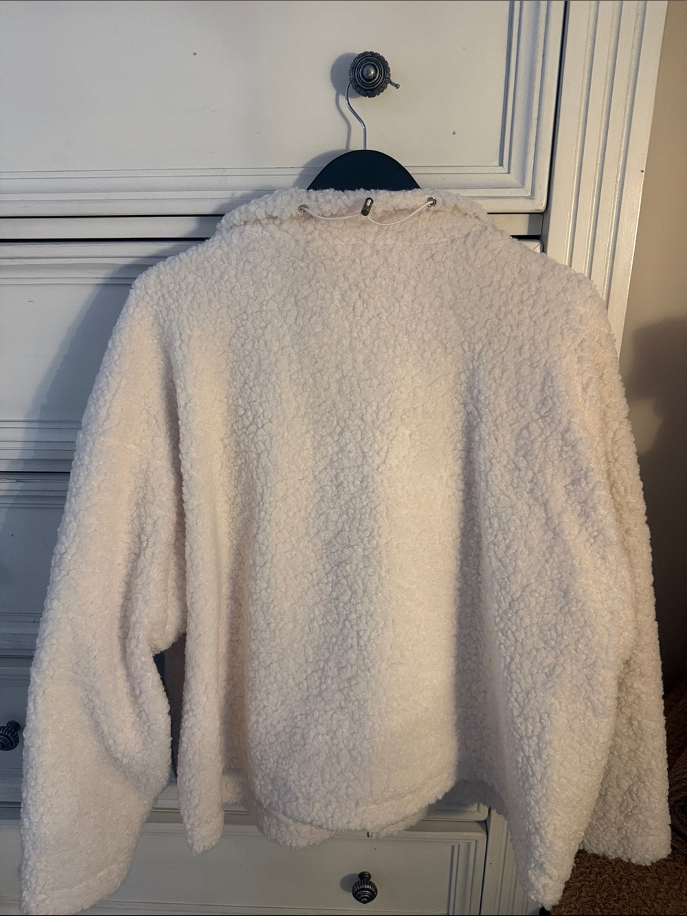 Aemi + Co Light Wash Denim Sherpa Jacket in Cream - Picture 3 of 3